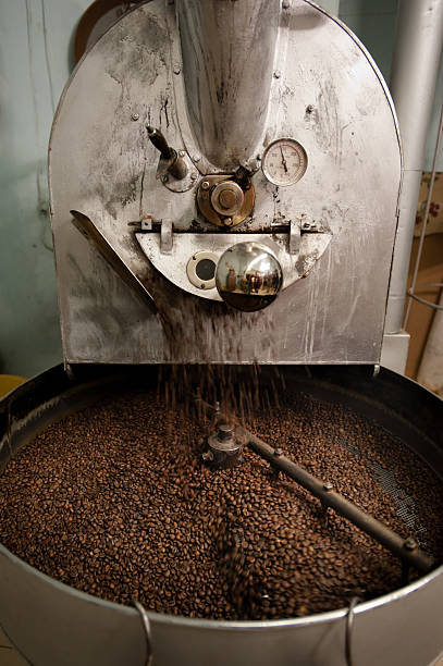 кофе roaster - roasted machine bean mixing стоковые фото и изображения