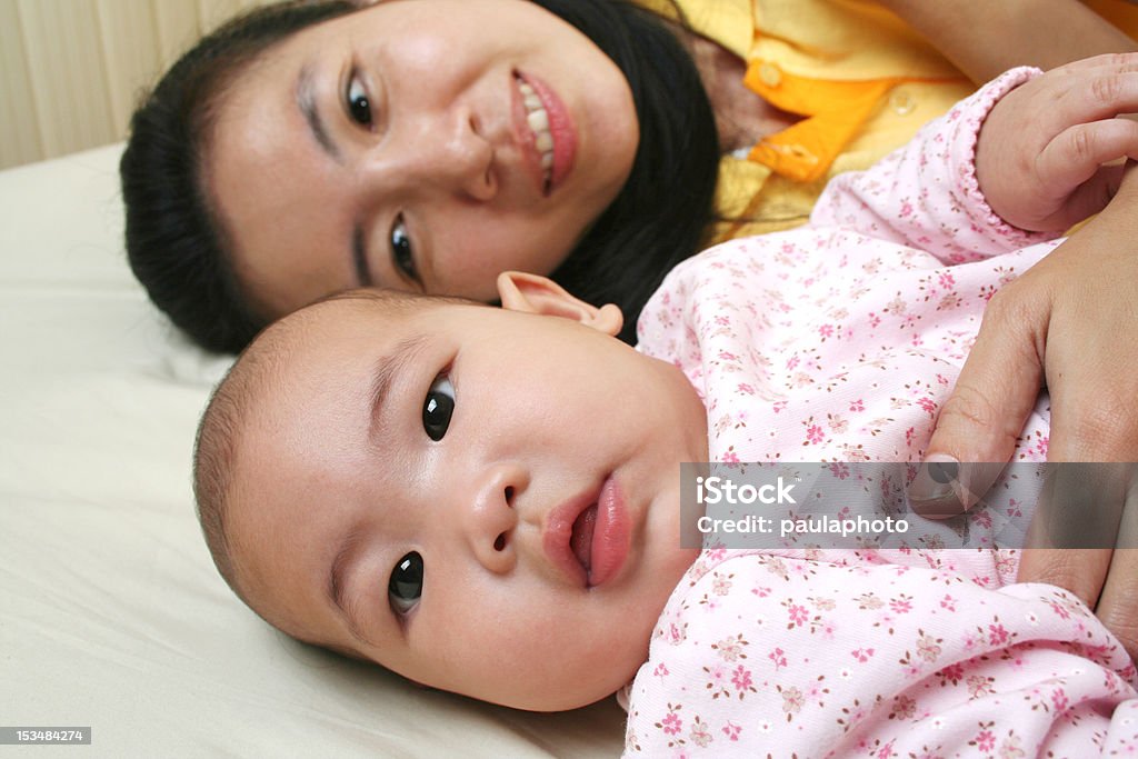 Mamá y bebé - Foto de stock de Adulto libre de derechos