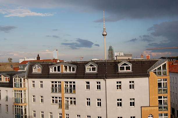 берлин апартаменты с видом - berlin germany overcast dramatic sky skyline стоковые фото и изображения