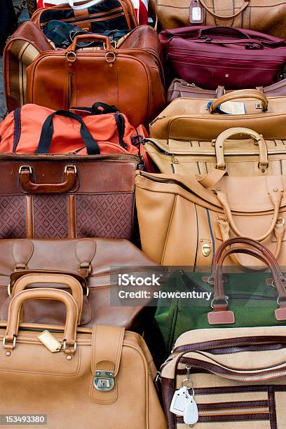 マルチカラーの古いバッグ - オレンジ色のストックフォトや画像を多数ご用意 - オレンジ色, カラフル, カラー画像
