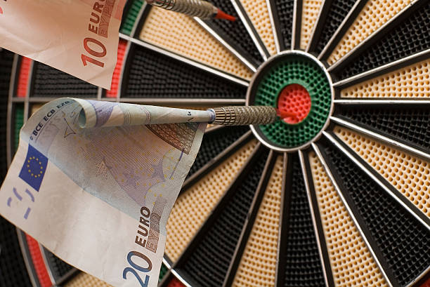 bet Bet some playing with the target 30 euros ganar stock pictures, royalty-free photos & images