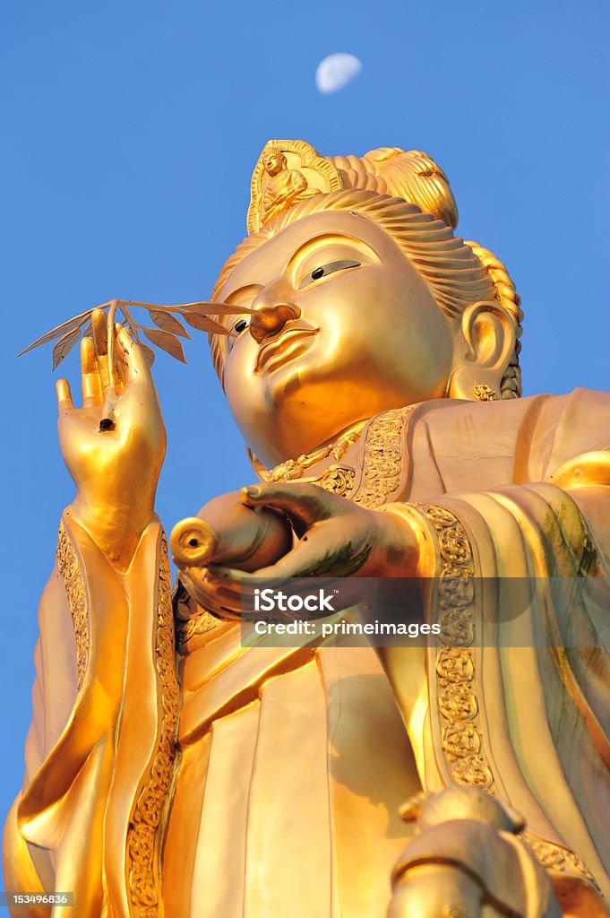 Kuan yin statue - Photo de Amour libre de droits