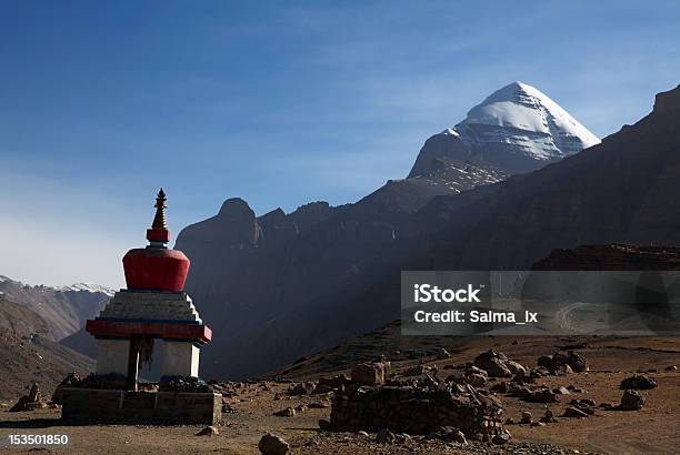 Monte Kailash - Fotografie stock e altre immagini di Arrangiare - Arrangiare, Buddismo, Composizione orizzontale