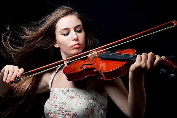 violist - classical chamber fotografías e imágenes de stock