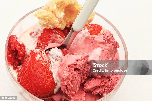 夏のデザート - アイスクリームのストックフォトや画像を多数ご用意 - アイスクリーム, イチゴ, クリーム