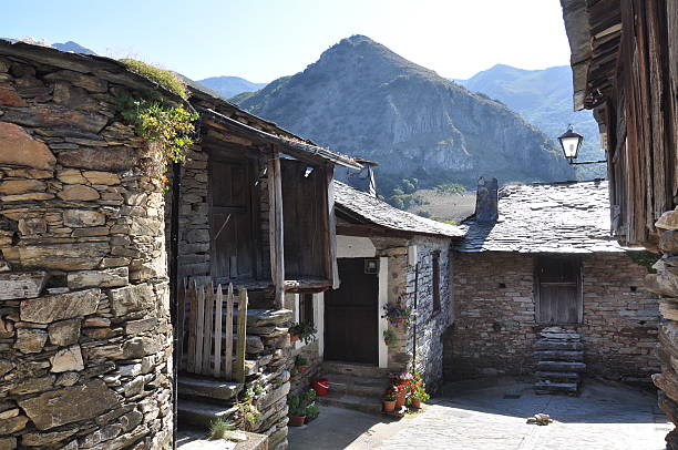 istock Small village in the Valley of Silence 153503861
