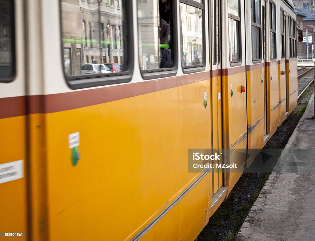 tram jaune - Photo de Budapest libre de droits