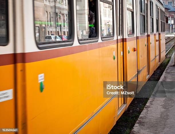 Photo libre de droit de Tram Jaune banque d'images et plus d'images libres de droit de Budapest - Budapest, Circulation routière, Hongrie