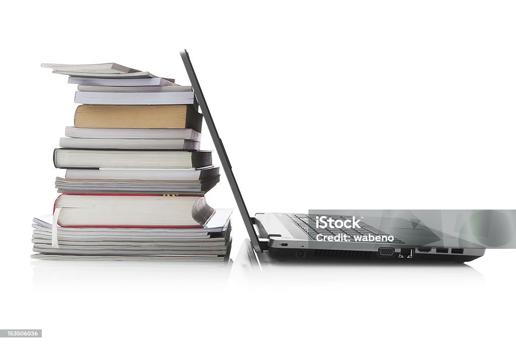 Bücher und laptop - Lizenzfrei Buch Stock-Foto