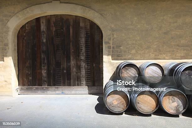 Foto de Vinícola Barris De Carvalho Tradicional e mais fotos de stock de Nova Zelândia - Nova Zelândia, Vinho, Vinhedo