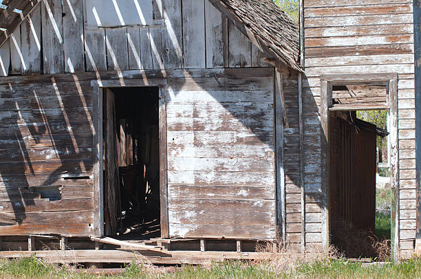 istock Abandoned Building in Thompson, Utah 153507895