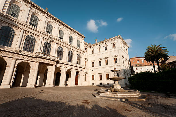 façade du palazzo barberini - palazzo barberini photos et images de collection