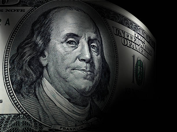 benjamin franklin's close up in a hundred dollar bill - yüz dolar kağıt para stok fotoğraflar ve resimler