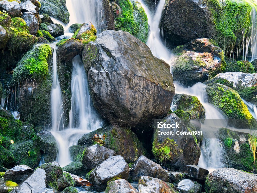Agua y rocas - Foto de stock de Agua libre de derechos