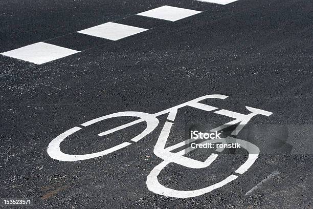 Rowerze Znak Drogowy - zdjęcia stockowe i więcej obrazów Asfalt - Asfalt, Biały, Bicykl