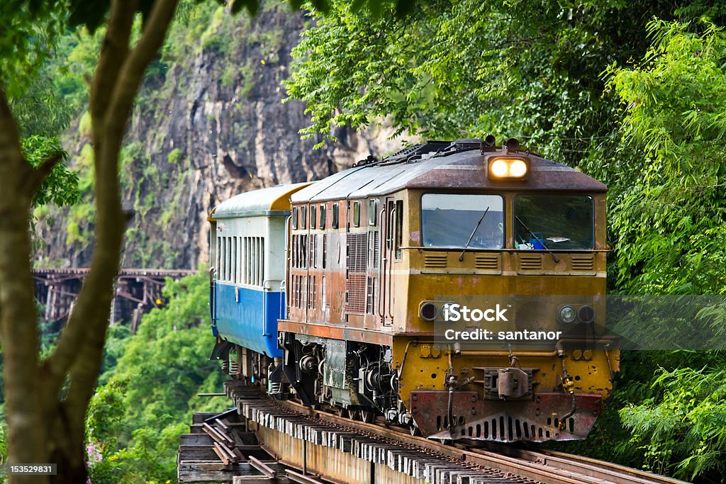 Treno Diesel - Foto stock royalty-free di Provincia di Kanchanaburi