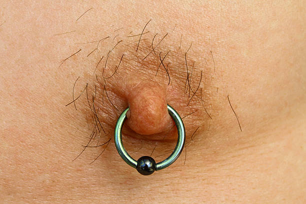 piercing au téton - Photo