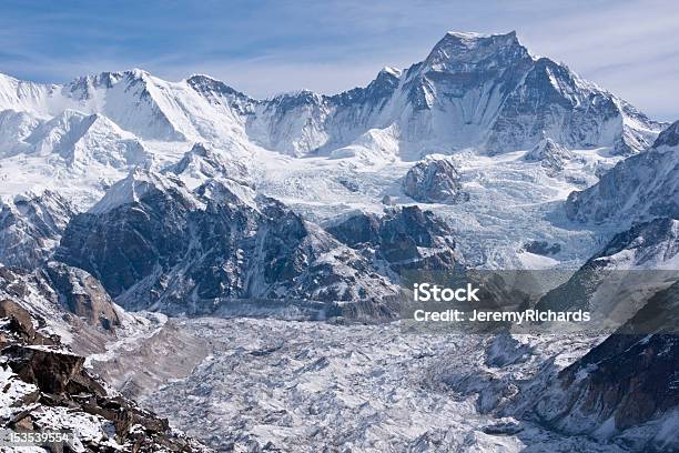 Majestoso Himalaias - Fotografias de stock e mais imagens de Glaciar - Glaciar, Ao Ar Livre, Cadeia de Montanhas