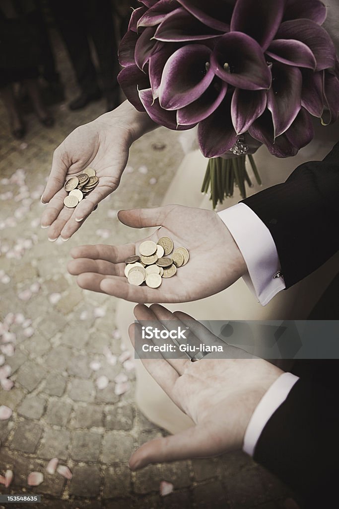 Matrimonio su misura - Foto stock royalty-free di Sposi novelli