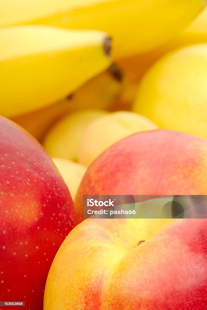 Rosso e giallo sfondo di frutta fresca - Foto stock royalty-free di Albicocca