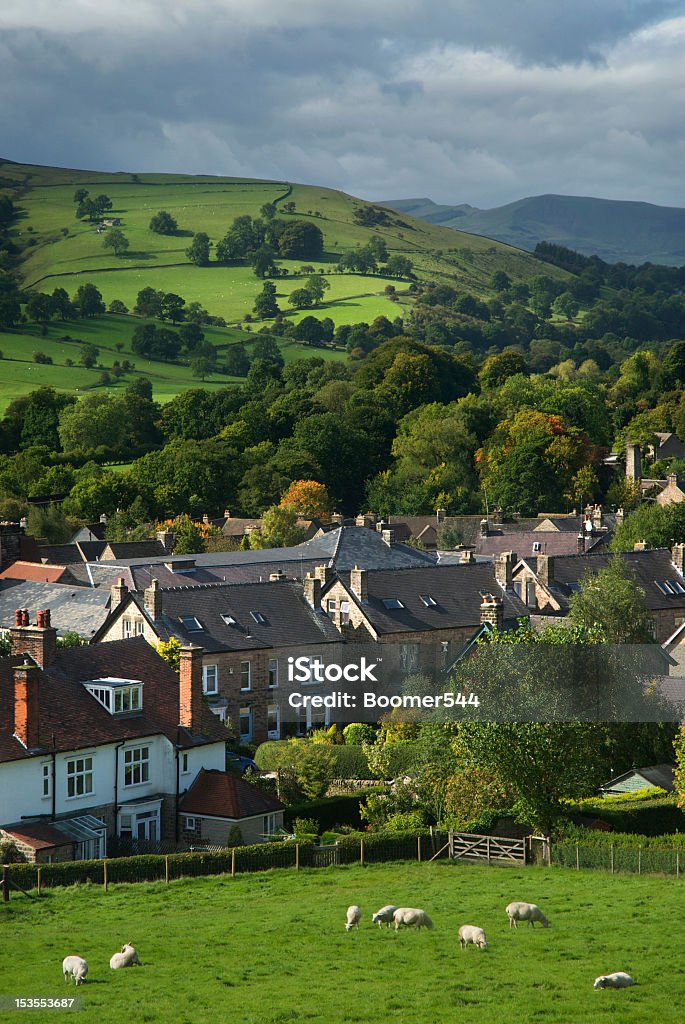 Surplombant un Village Rural-Angleterre. - Photo de Angleterre libre de droits