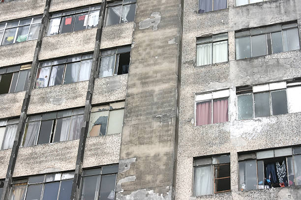 istock Rundown Facade in Sao Paulo 153554081
