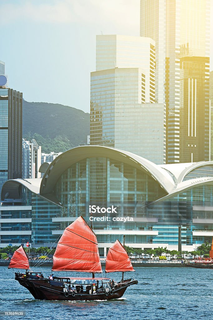 Barcos de vela en el puerto de Hong Kong - Foto de stock de Aire libre libre de derechos