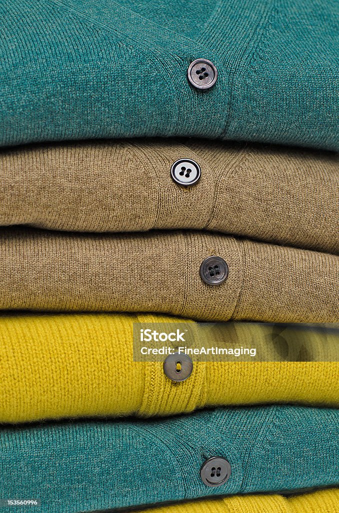 Traditionelle Strickjacke mit V-Ausschnitt im Herbst Farben - Lizenzfrei Alpaka Stock-Foto