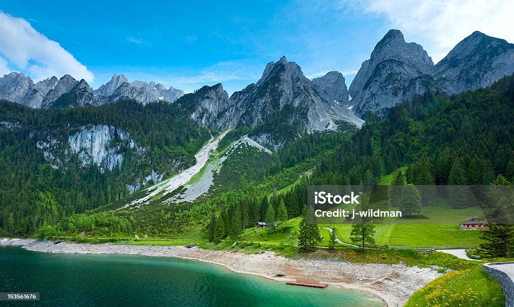 Горнолыжный» с видом на озеро - Стоковые фото Австрия роялти-фри