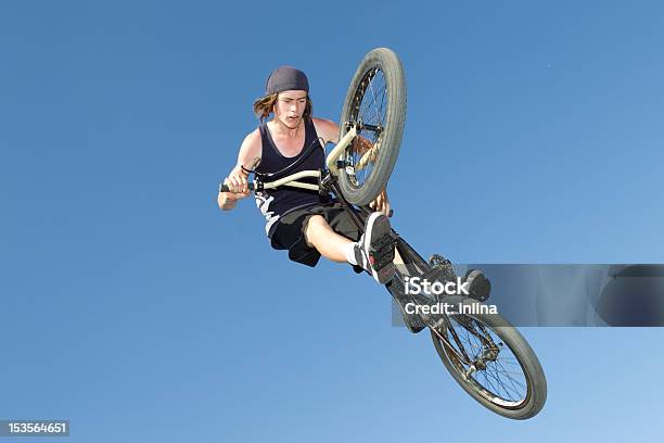 Трюки На Bmx Rider Получение Air — стоковые фотографии и другие картинки Велосипедный мотокросс - Велосипедный мотокросс, Ребёнок, Двухколёсный велосипед