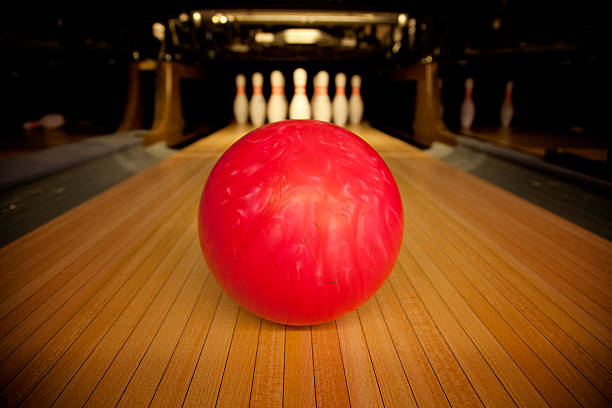 Bowling ball set in front of ten pins Ten Pin Bowling bowling ball stock pictures, royalty-free photos & images