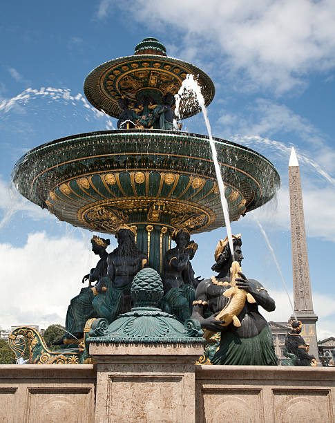istock Paris - fountain from Place de la Concorde 153566022