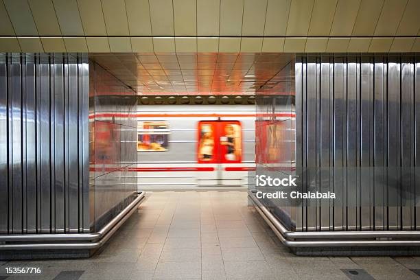 지하철 역 지하-위치 묘사에 대한 스톡 사진 및 기타 이미지 - 지하-위치 묘사, 프라하, 0명