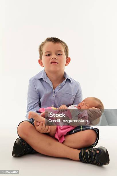 Foto de Cheio De Amor e mais fotos de stock de Abraçar - Abraçar, Bebê, Bebês Meninas