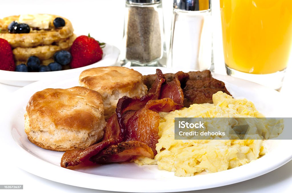 大きな国の朝食 - ベーコンのロイヤリティフリーストックフォト