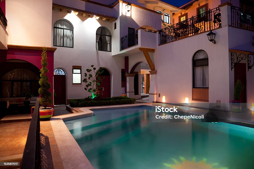 Pátio da piscina - Foto de stock de Taxco royalty-free