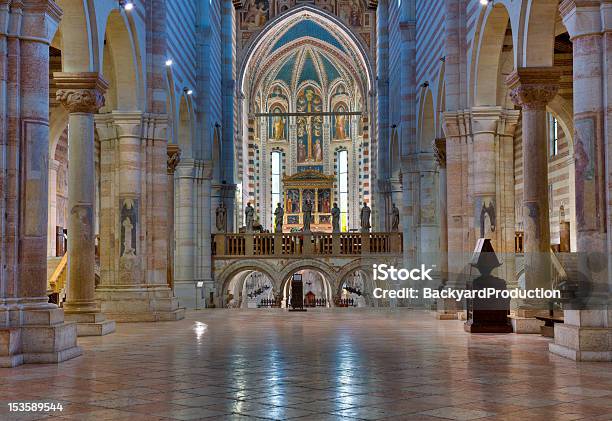 Foto de Interior De San Zeno e mais fotos de stock de Altar - Altar, Antigo, Arcaico
