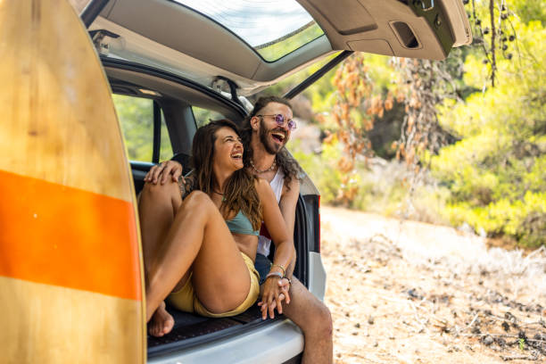 istock Surfers on a road trip 1536002734
