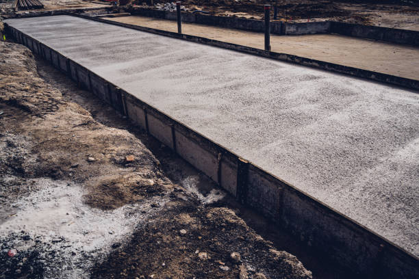 istock Modernization of old tram tracks on urban construction 1536088993