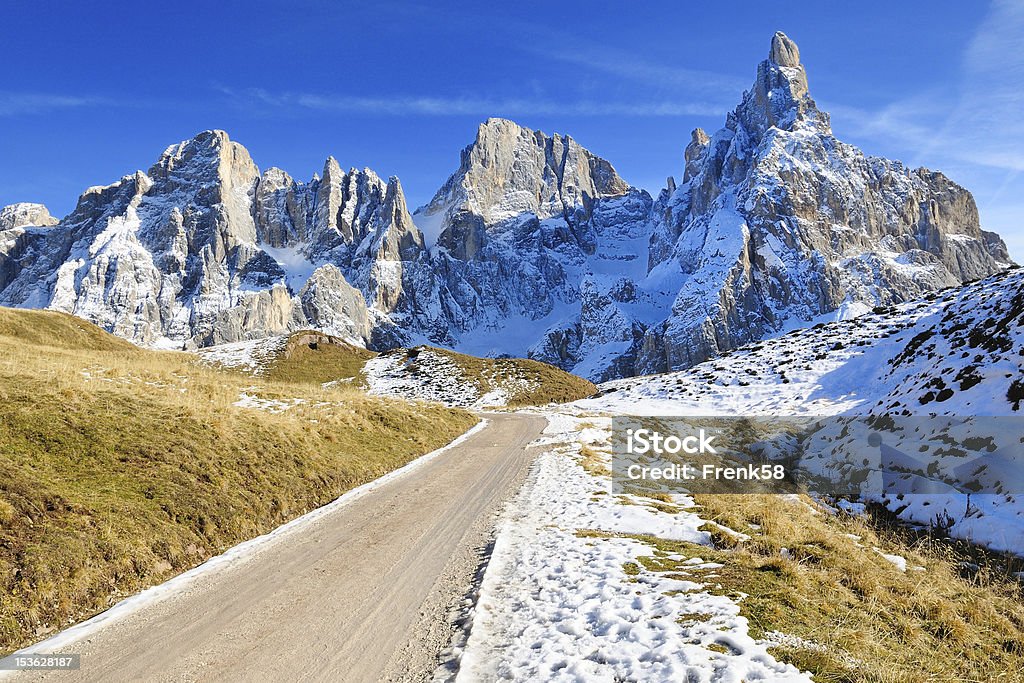 Primeiro neve nos Alpes Italianos-Passo Rolle - Foto de stock de Cavalese royalty-free