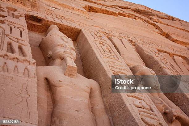 Abu Simbel Hathor Tempel Stockfoto und mehr Bilder von König - Königliche Persönlichkeit - König - Königliche Persönlichkeit, Abu Simbel, Afrika