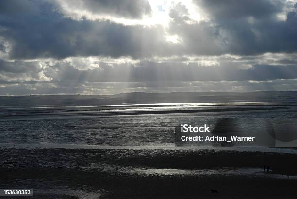 Sonne Spiegelt Sich Im Wasser Stockfoto und mehr Bilder von Blau - Blau, Fluss, Fluss Dee