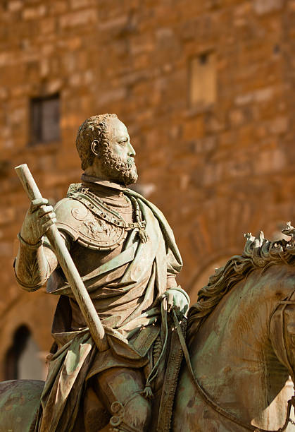 istock Equestrian statue of Cosimo I de Medici 153637474
