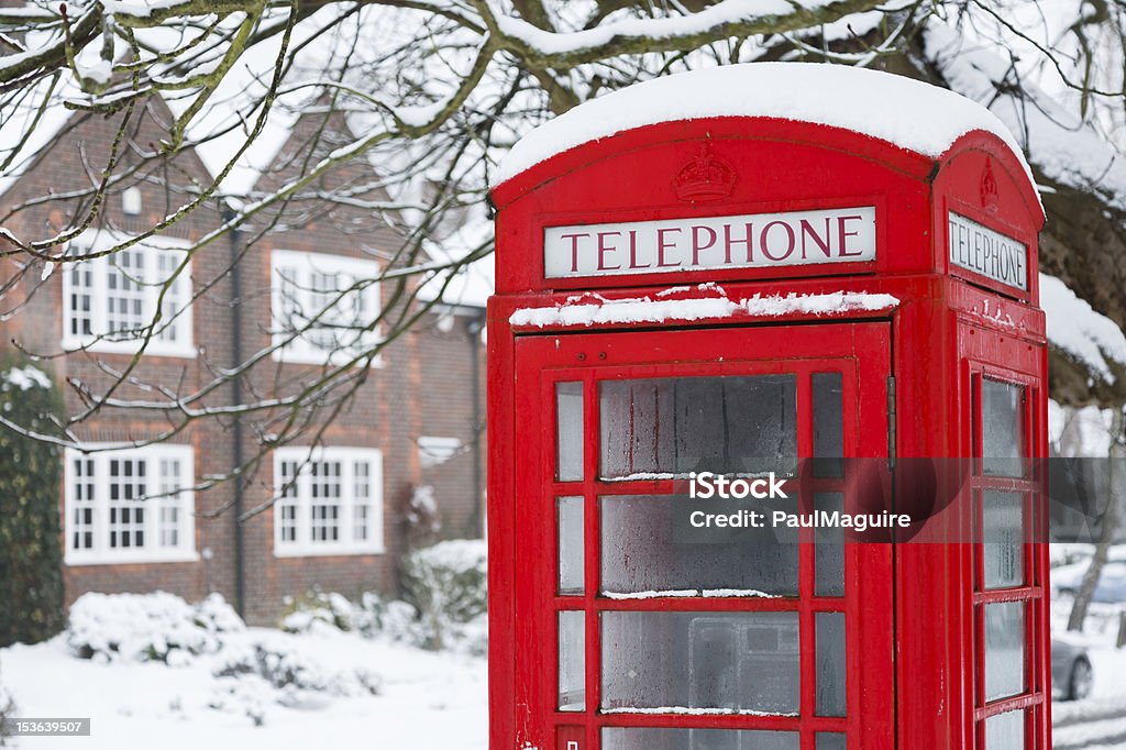 Pole Telefon z śniegu - Zbiór zdjęć royalty-free (Budka telefoniczna)