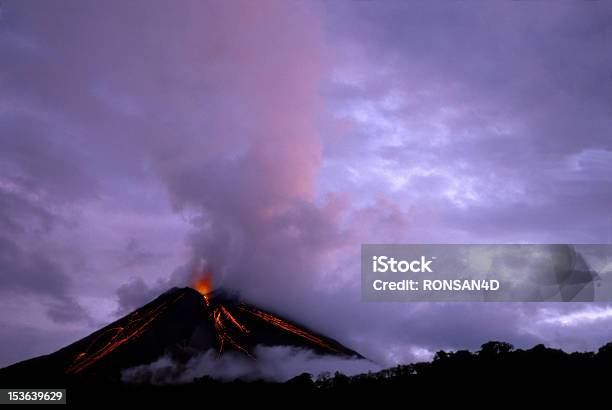Volcano - zdjęcia stockowe i więcej obrazów Kostaryka - Kostaryka, Wulkan, Wulkan Arenal