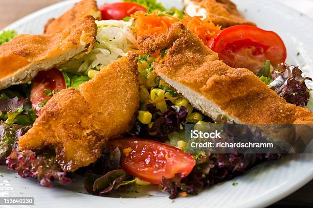 Frango Assado Na Mistura De Salada - Fotografias de stock e mais imagens de Alface - Alface, Almoço, Ave doméstica