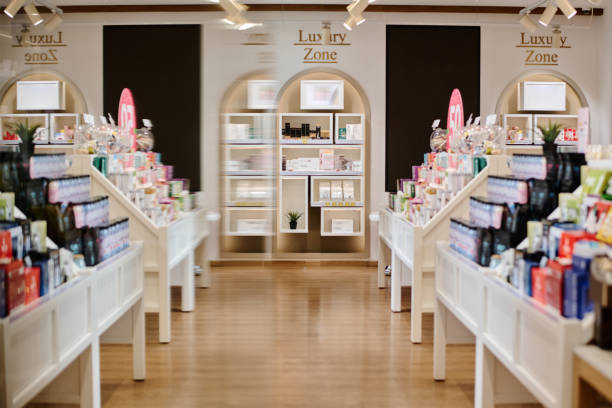 istock Cosmetics store in shopping mall 1536719045