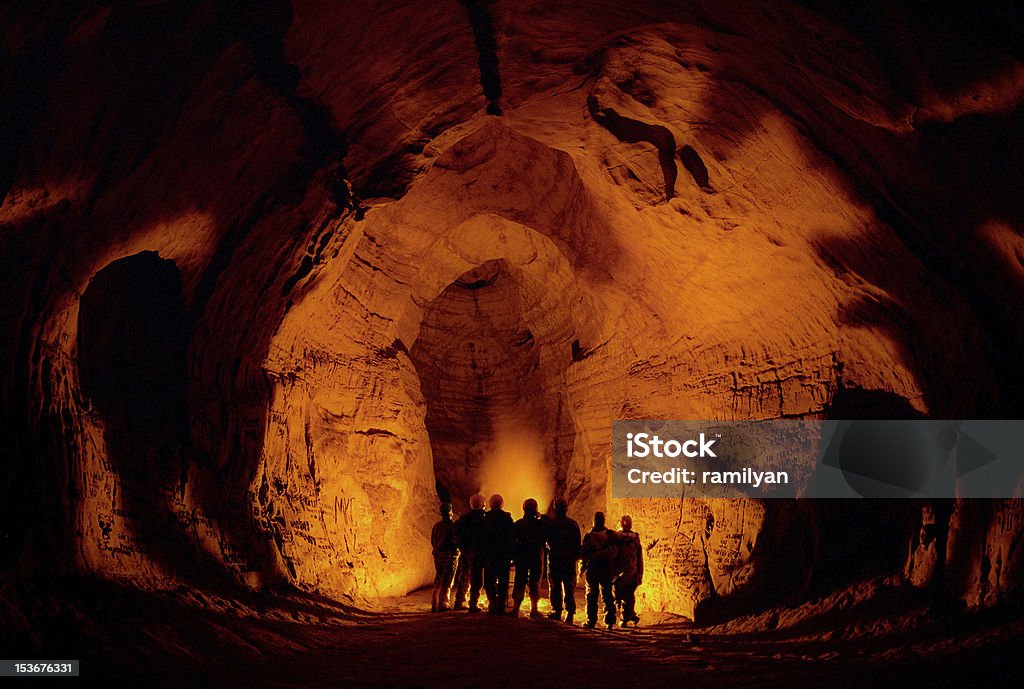 Dans une grotte. - Photo de Grotte libre de droits