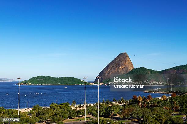 Flamengo Beach Di Rio De Janeiro - Fotografie stock e altre immagini di Acqua - Acqua, Albero, Albero tropicale