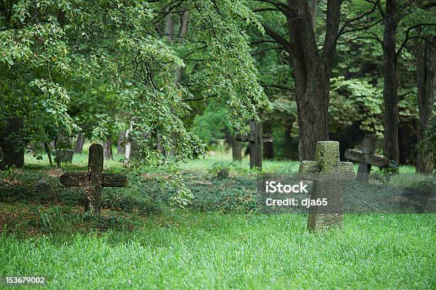 Stary Cmentarz - zdjęcia stockowe i więcej obrazów Bez ludzi - Bez ludzi, Brązowy, Cmentarz